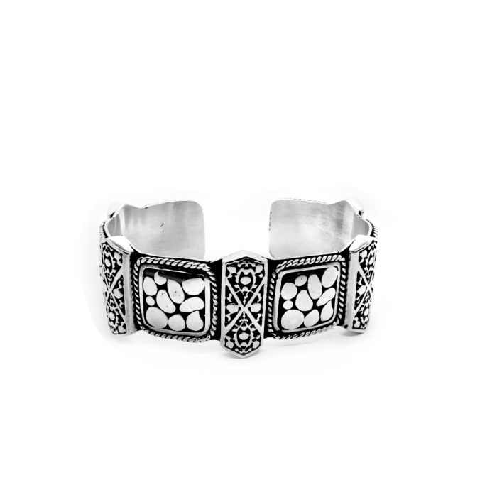 JB173 - Image 2